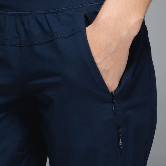 Lululemon Beat The Sleet Pant Inkwell - Picture 6 of 16